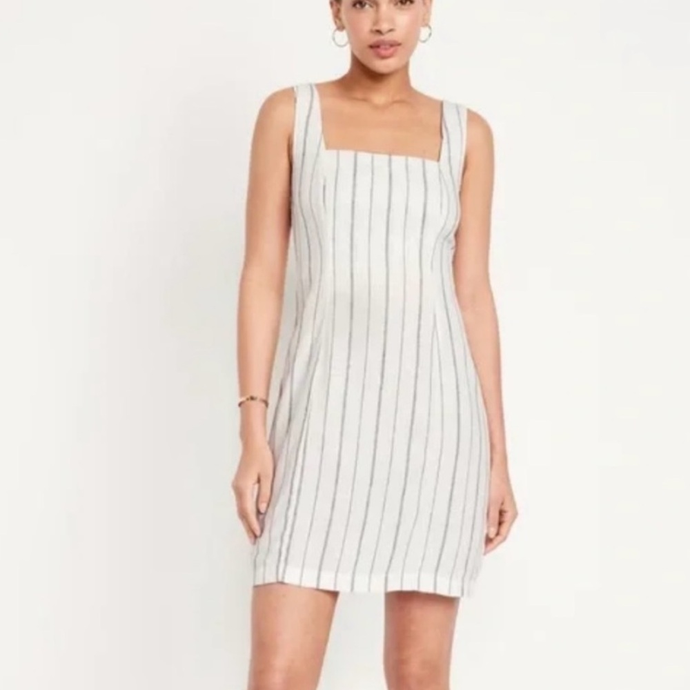 Old Navy White and Navy Sleeveless linen Mini Dress